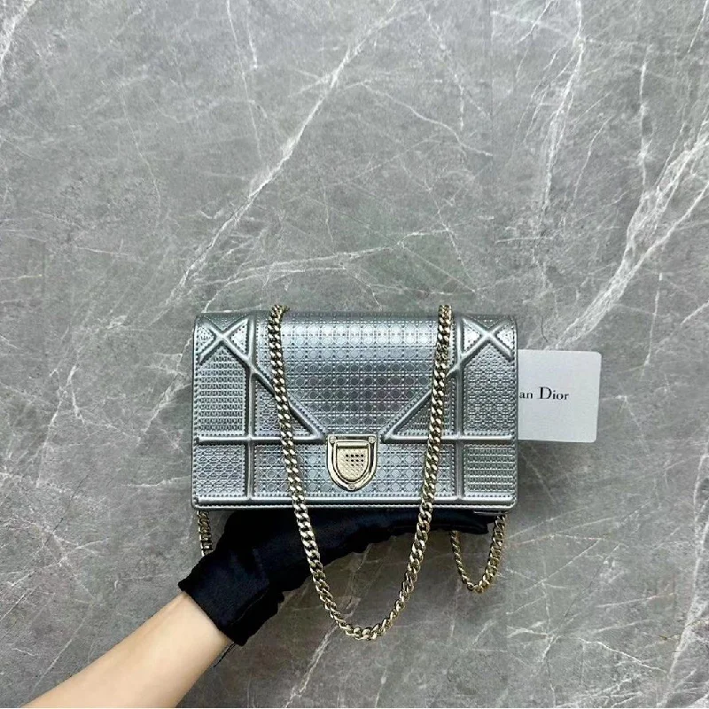 Diorama WOC Wallet On Chain Silver GHW