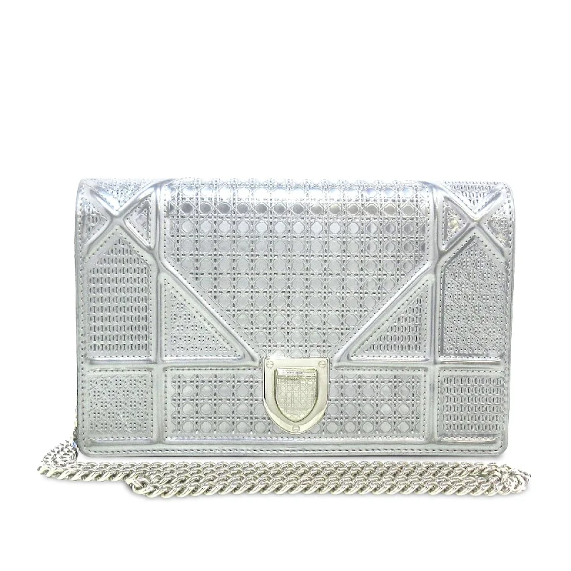 Dior Patent Microcannage Diorama Wallet on Chain (SHG-Lyb37J)